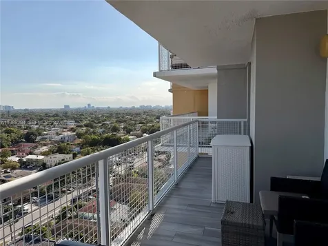 900 SW 8th Street Miami FL 33130