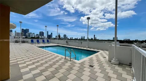 900 SW 8th Street Miami FL 33130