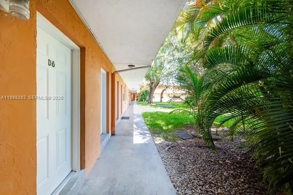9760 SW 184th Street Cutler Bay FL 33157