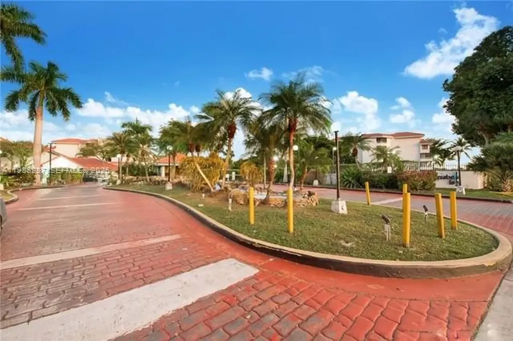 8305 SW 152nd Avenue Miami FL 33193