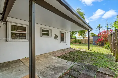 1482 NE 175th Street North Miami Beach FL 33162