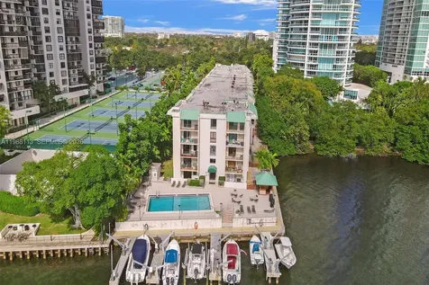2201 Brickell Avenue Miami FL 33129
