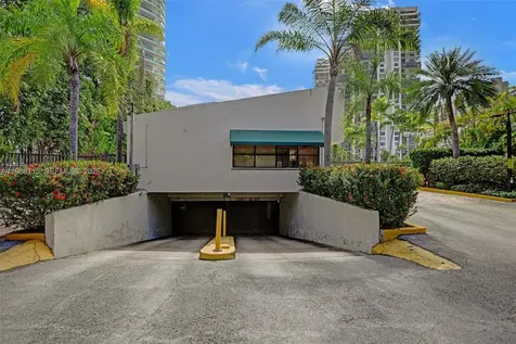 2201 Brickell Avenue Miami FL 33129