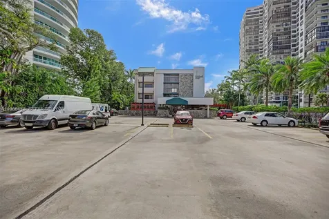 2201 Brickell Avenue Miami FL 33129
