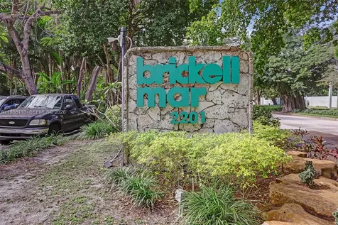 2201 Brickell Avenue Miami FL 33129