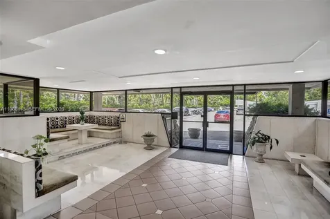2201 Brickell Avenue Miami FL 33129