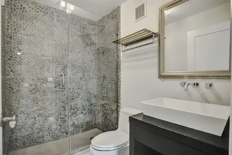2201 Brickell Avenue Miami FL 33129