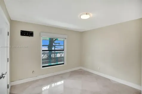 2201 Brickell Avenue Miami FL 33129