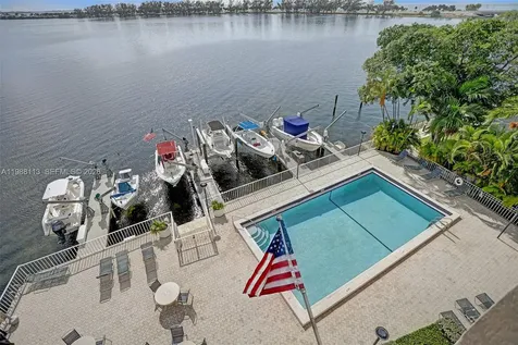 2201 Brickell Avenue Miami FL 33129