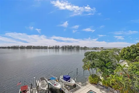 2201 Brickell Avenue Miami FL 33129