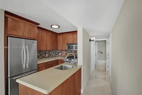 2201 Brickell Avenue Miami FL 33129