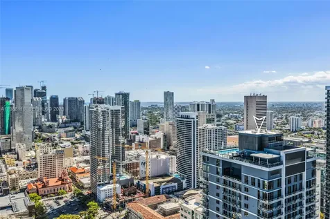 121 NE 5th Street Miami FL 33132