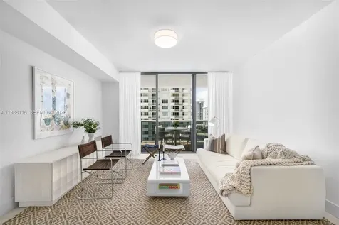 5875 Collins Avenue Miami Beach FL 33140
