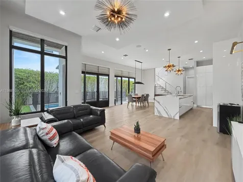8222 NW 51 Terrace Doral FL 33166