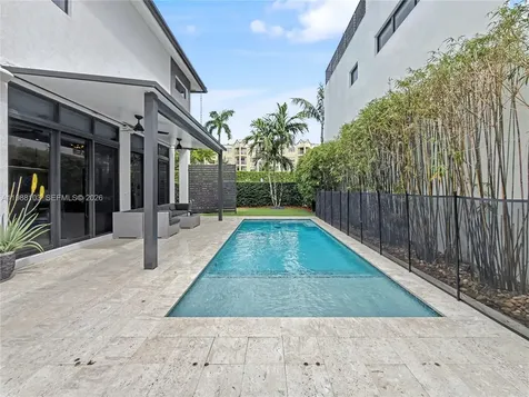 8222 NW 51 Terrace Doral FL 33166