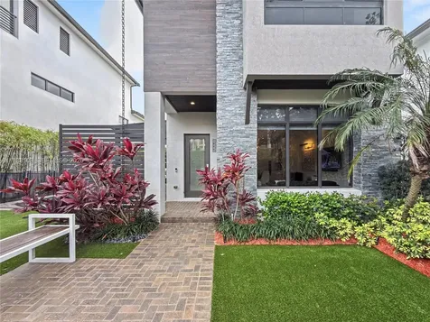 8222 NW 51 Terrace Doral FL 33166