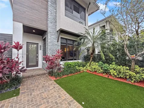 8222 NW 51 Terrace Doral FL 33166