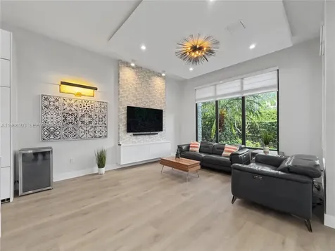 8222 NW 51 Terrace Doral FL 33166