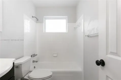 1511 NW 85th Way Pembroke Pines FL 33024
