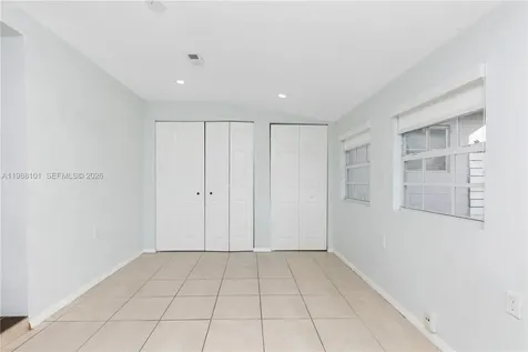 1511 NW 85th Way Pembroke Pines FL 33024