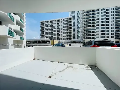 3001 S Ocean Drive Hollywood FL 33019