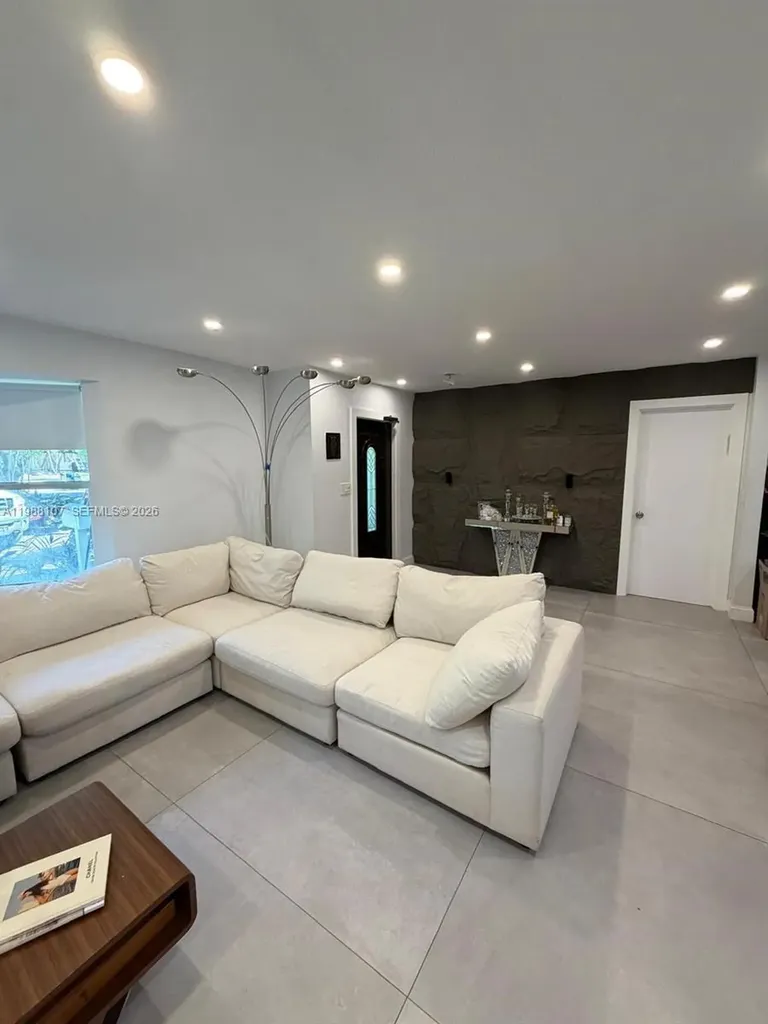 2810 Riverland Road Fort Lauderdale FL 33312