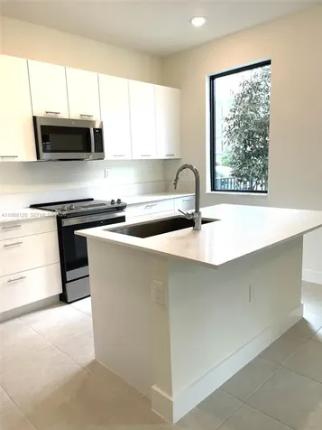 4227 NW 83rd Avenue Doral FL 33166