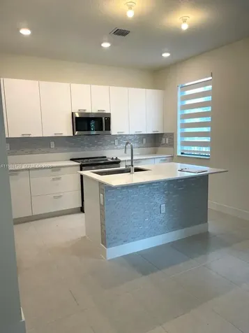 4227 NW 83rd Avenue Doral FL 33166