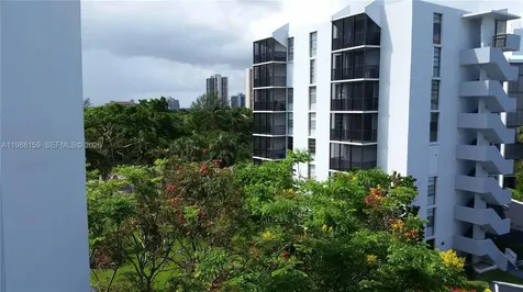 3475 N Country Club Drive Aventura FL 33180