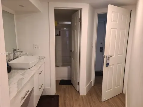 3475 N Country Club Drive Aventura FL 33180