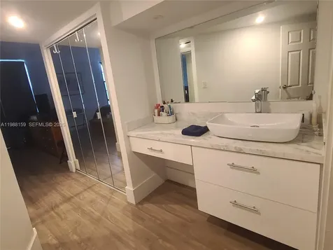 3475 N Country Club Drive Aventura FL 33180