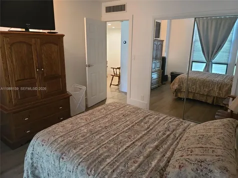 3475 N Country Club Drive Aventura FL 33180