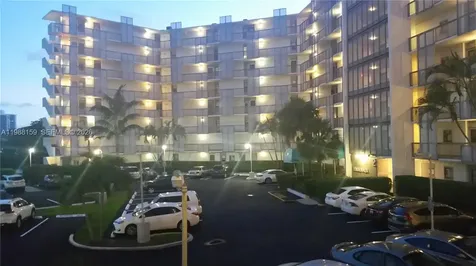 3475 N Country Club Drive Aventura FL 33180