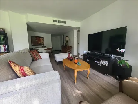 3475 N Country Club Drive Aventura FL 33180