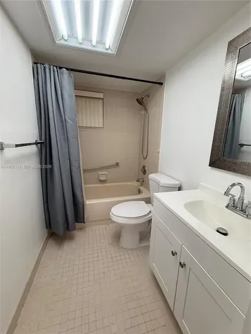 5130 Las Verdes Circle Delray Beach FL 33484