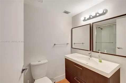 2625 Collins Avenue Miami Beach FL 33140