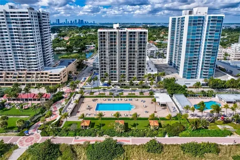 2625 Collins Avenue Miami Beach FL 33140