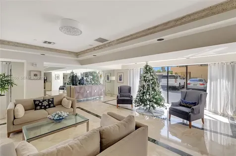 2625 Collins Avenue Miami Beach FL 33140