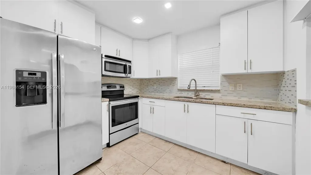 10575 La Placida Drive Coral Springs FL 33065