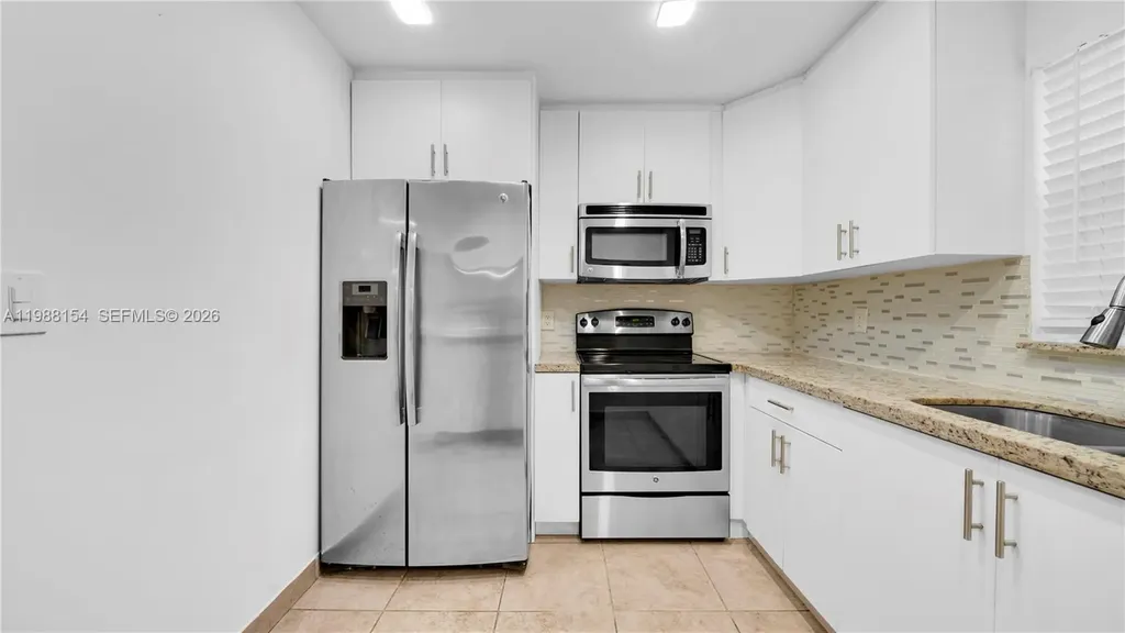 10575 La Placida Drive Coral Springs FL 33065