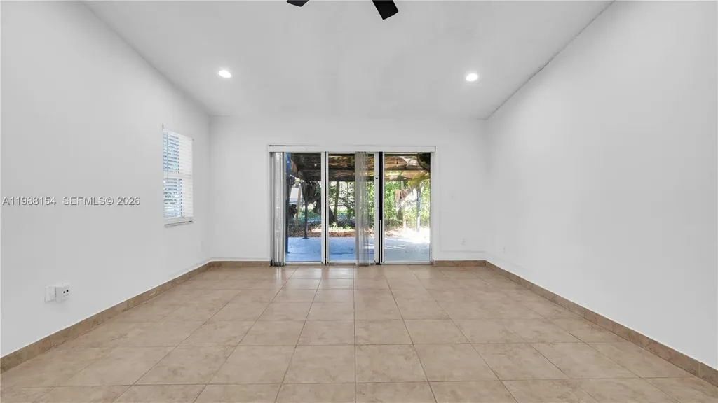 10575 La Placida Drive Coral Springs FL 33065