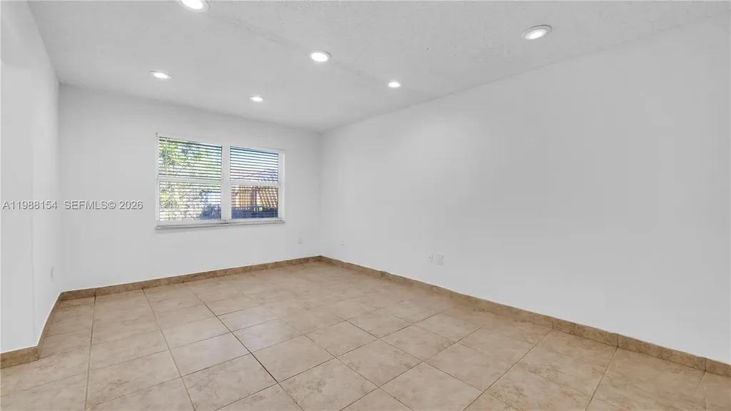 10575 La Placida Drive Coral Springs FL 33065