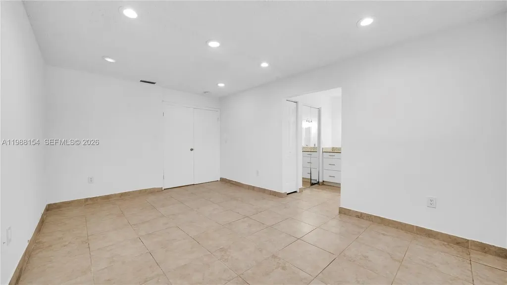 10575 La Placida Drive Coral Springs FL 33065