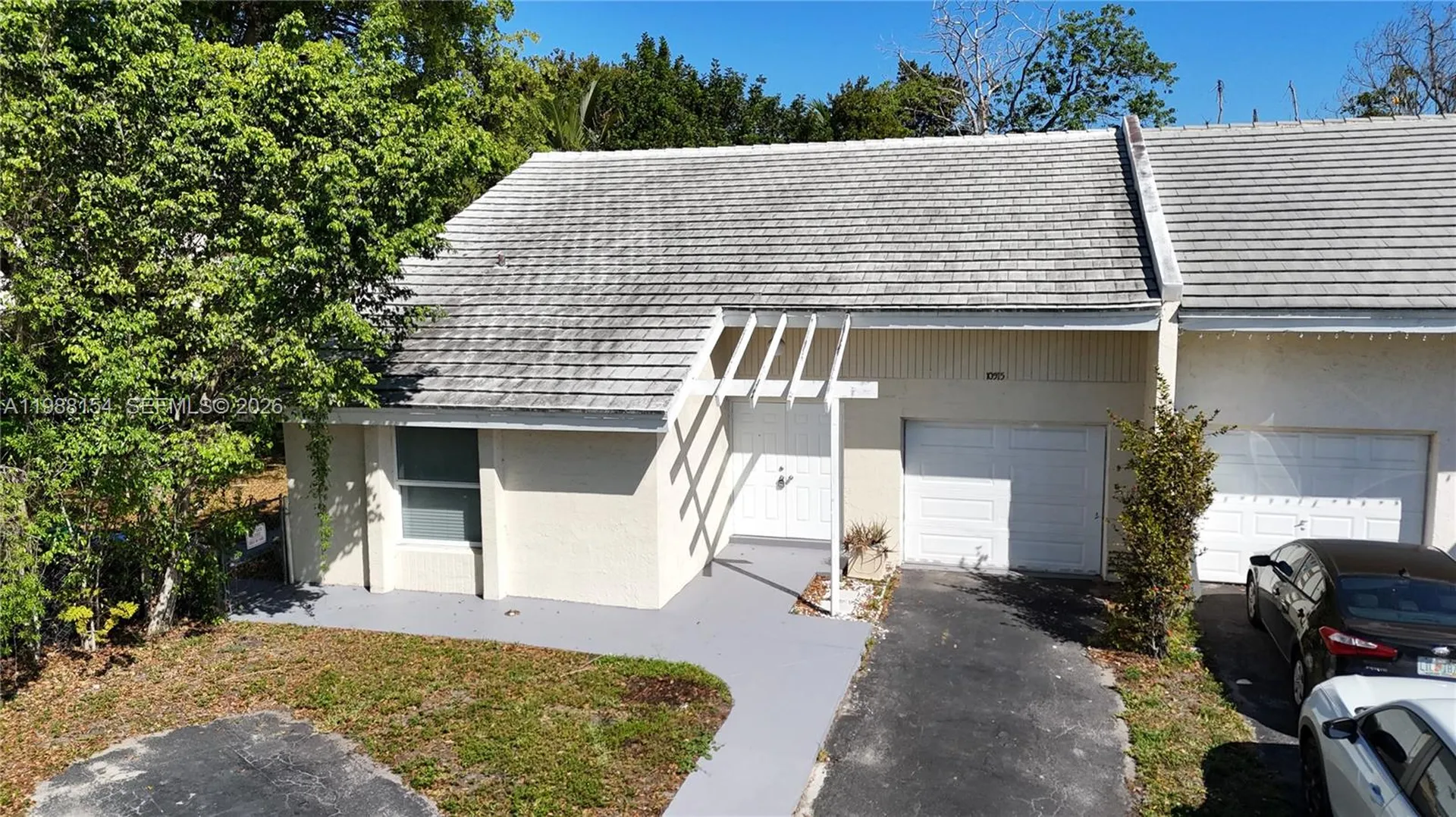 10575 La Placida Drive Coral Springs FL 33065