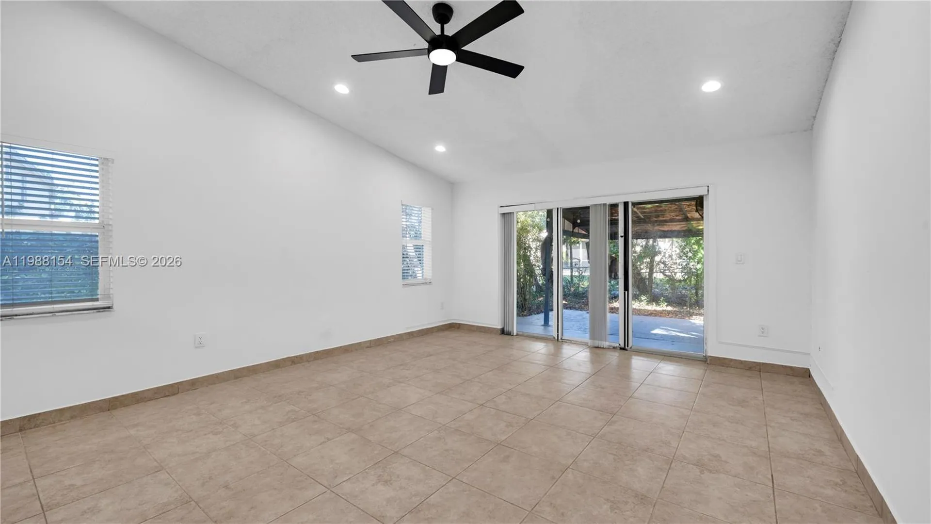 10575 La Placida Drive Coral Springs FL 33065