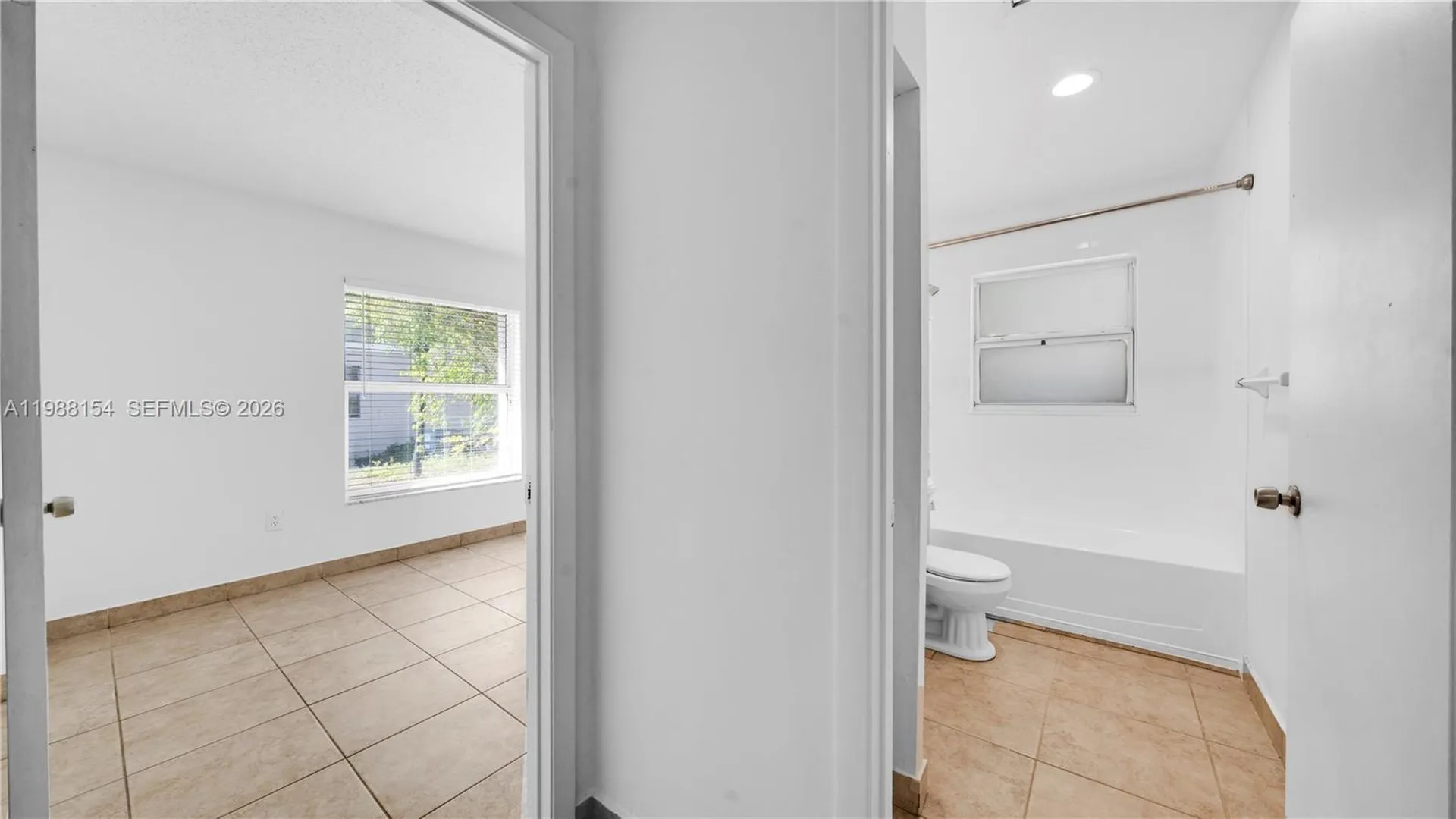 10575 La Placida Drive Coral Springs FL 33065