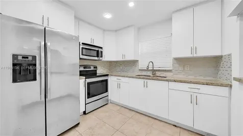 10575 La Placida Drive Coral Springs FL 33065