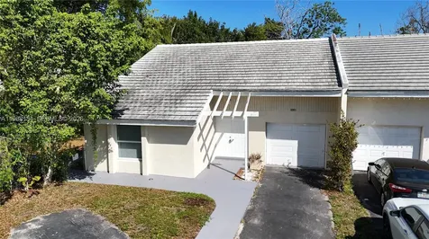 10575 La Placida Drive Coral Springs FL 33065
