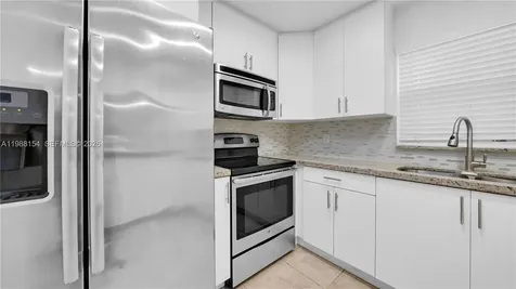 10575 La Placida Drive Coral Springs FL 33065