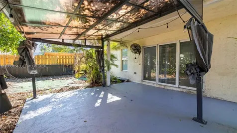 10575 La Placida Drive Coral Springs FL 33065